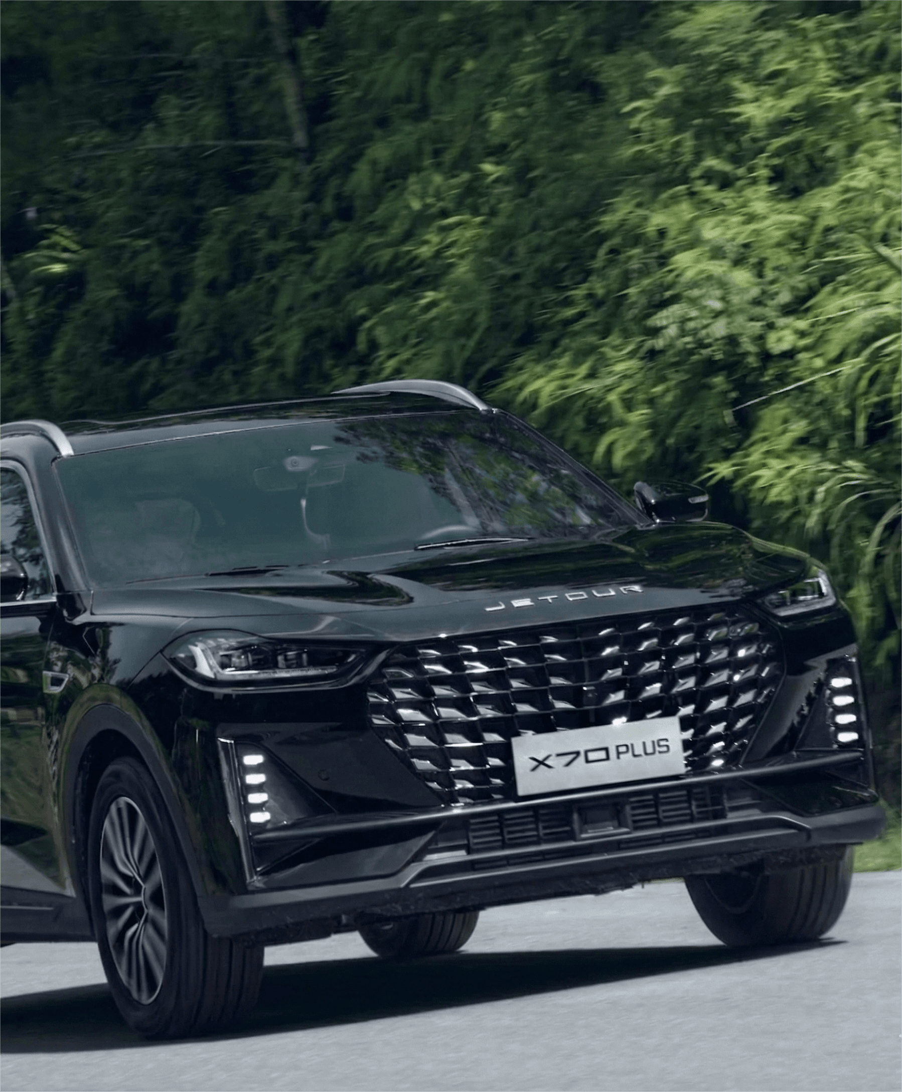 X70 Plus Exterior View 1